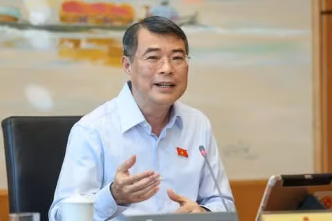 Thủ tướng Lê Minh Hưng phát biểu tại phiên thảo luận. Ảnh: Như Ý.