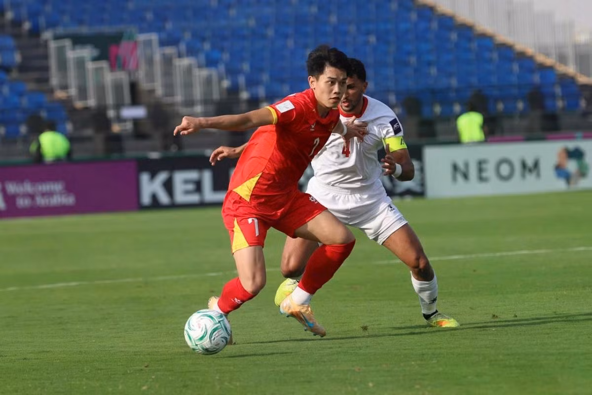 Đình Bắc có thêm một trận đấu hay.