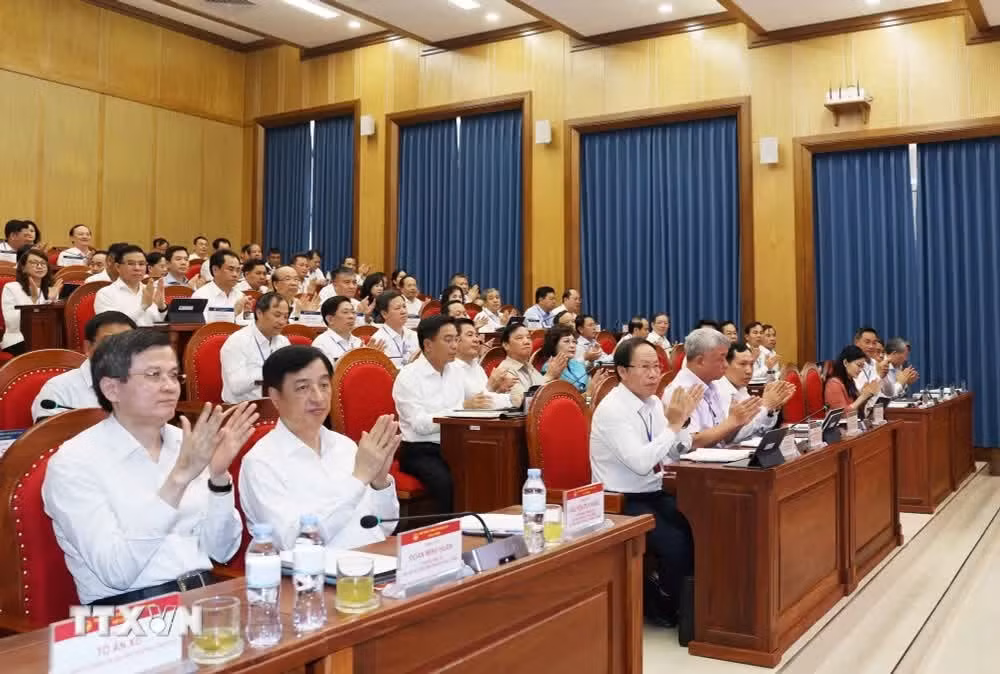 Các đại biểu và học viên tham dự Chương trình bồi dưỡng, cập nhật kiến thức đối với Ủy viên Ban Chấp hành Trung ương Đảng khóa XIV (Lớp thứ hai) - Ảnh: TTXVN