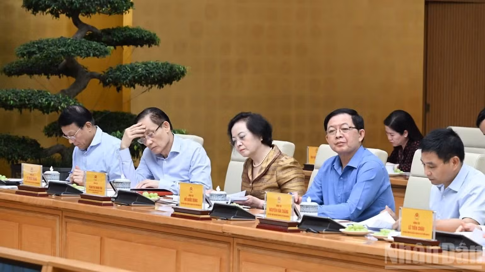 Ban Thường vụ Đảng ủy Chính phủ tham dự hội nghị. (Ảnh: TRẦN HẢI)