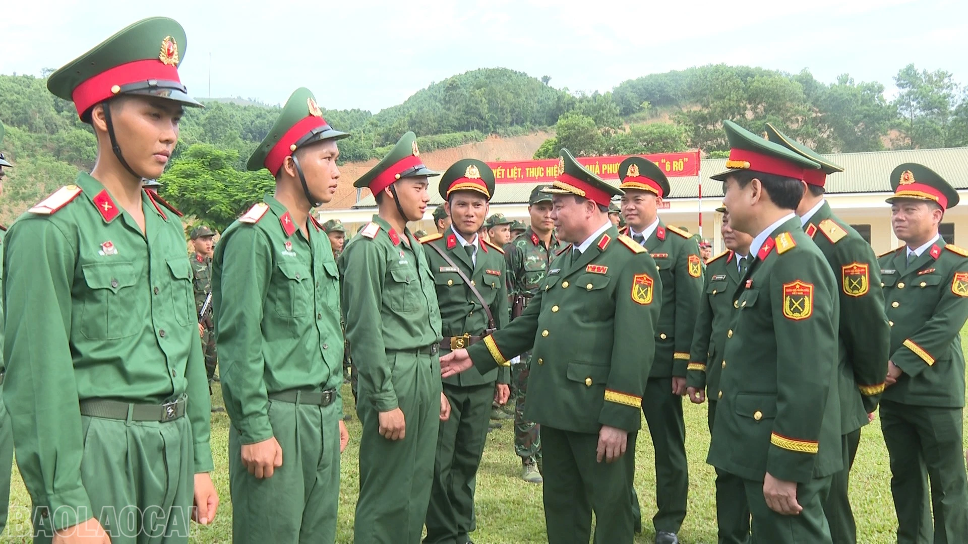 baolaocai-bl_tham-hoi.jpg