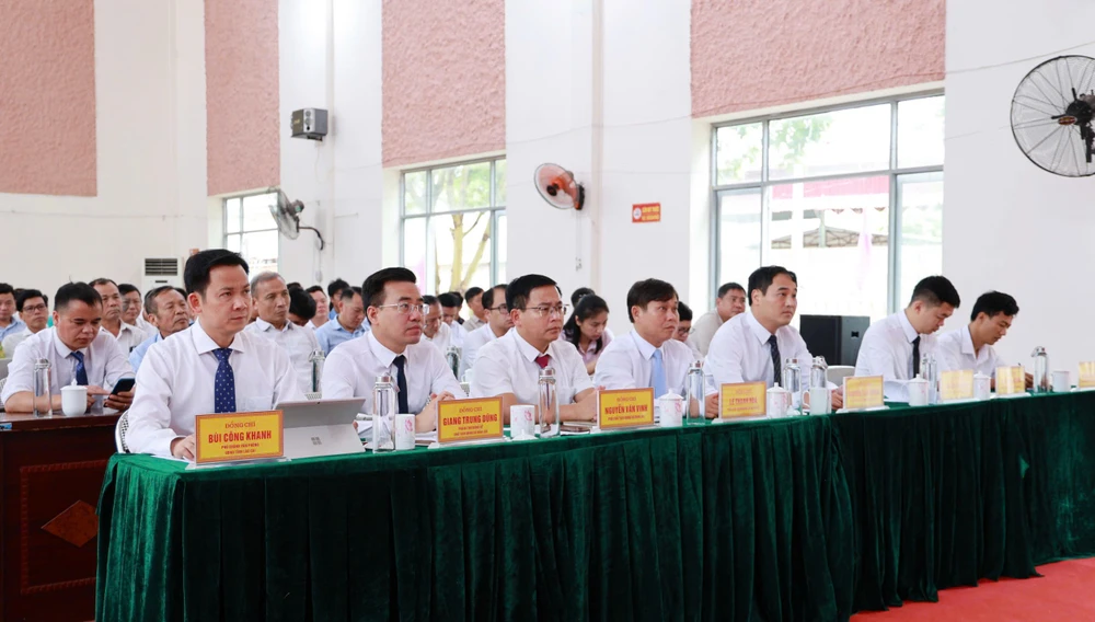 Đại biểu dự lễ công bố.