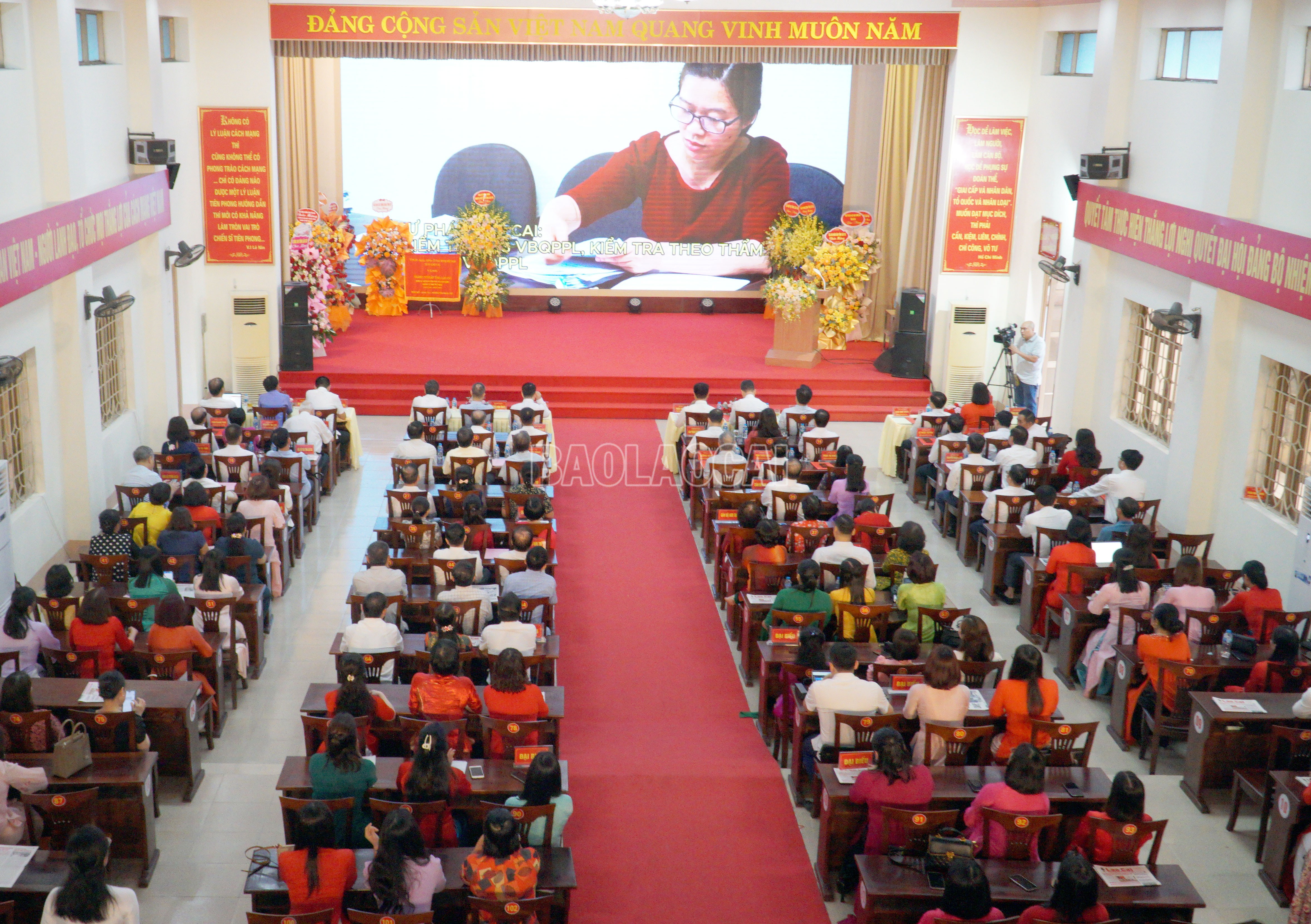 Quang cảnh Lễ kỷ niệm. baolaocai-c_tp7.jpg