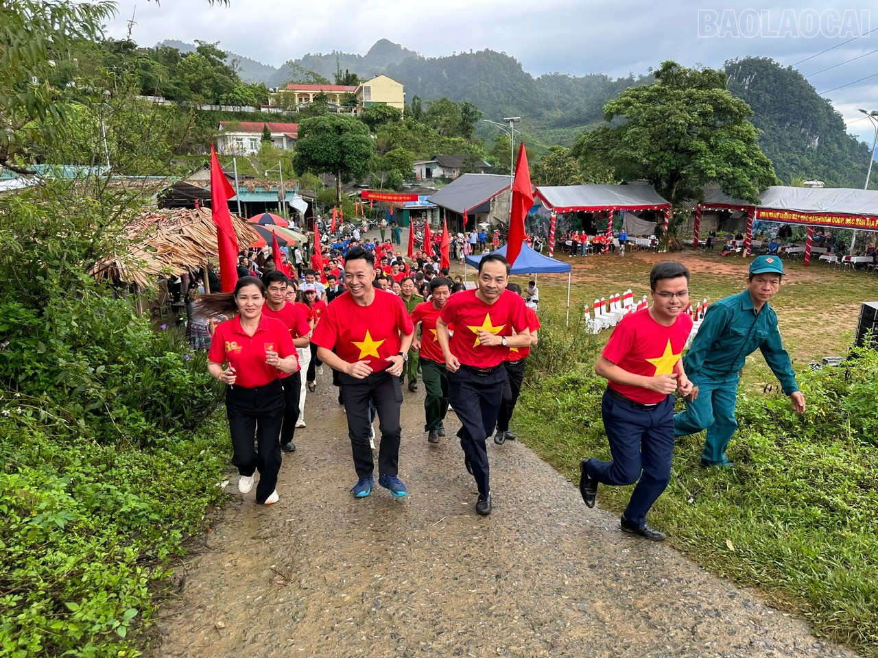 baolaocai-tr_z6959993075998-850c519cc6fdcf907cc45a0e546459f6.jpg