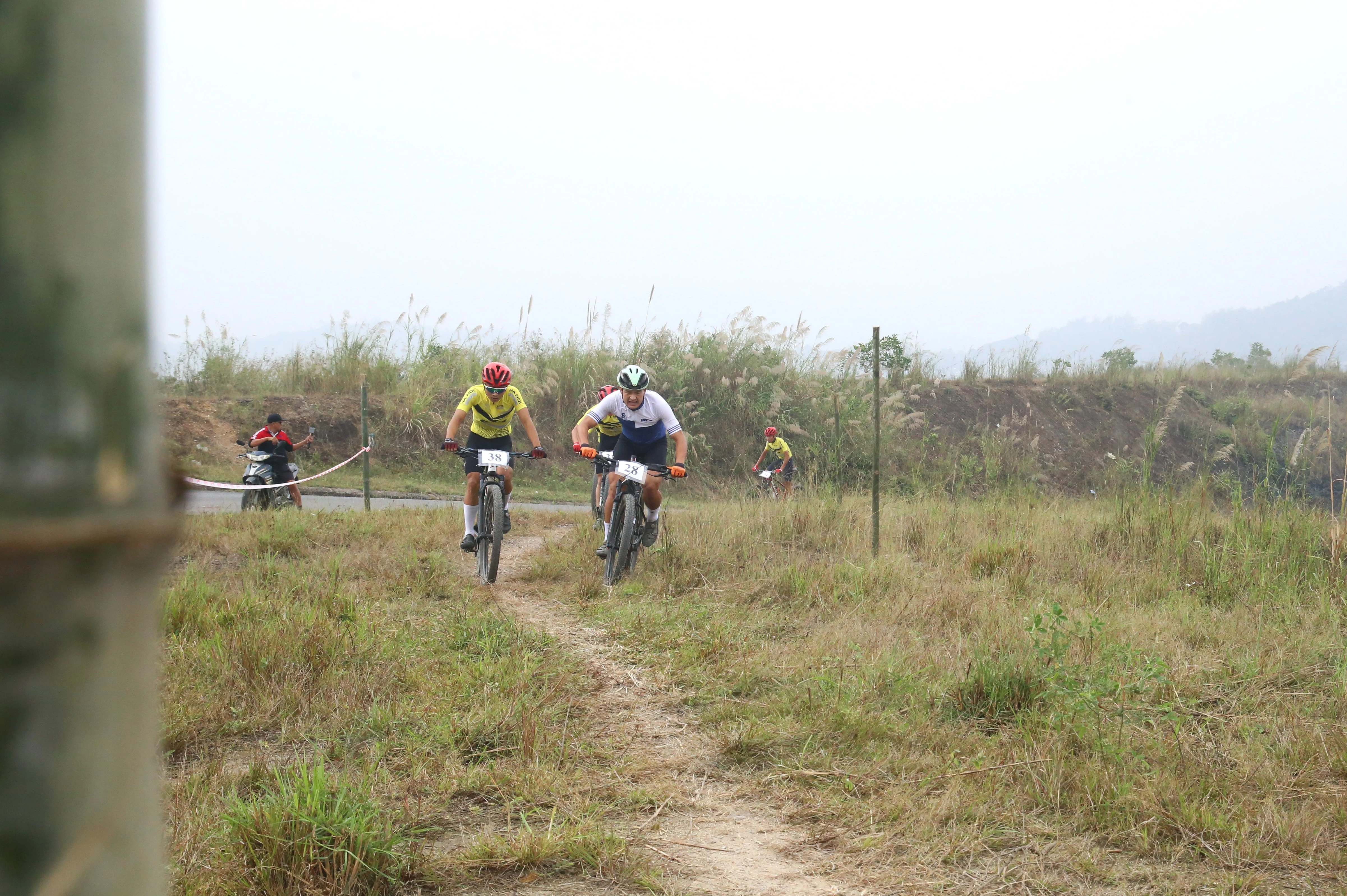Mỗi cung đường là một địa hình với độ khó khác nhau đòi hỏi vđv phải có chiến thuật thi đấu hợp lý. (3).JPG