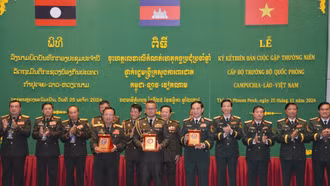 Cuộc gặp Bộ trưởng Bộ Quốc phòng 3 nước Việt Nam - Lào - Campuchia