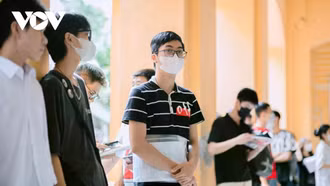 Thí sinh cả nước bắt đầu đăng ký dự thi tốt nghiệp THPT 2025