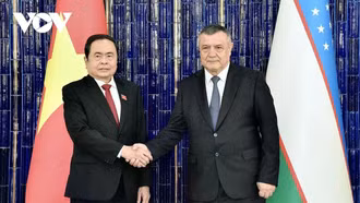 Chủ tịch Quốc hội Trần Thanh Mẫn hội đàm Chủ tịch Hạ viện Uzbekistan