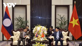 Chủ tịch nước Lương Cường tiếp Tổng Bí thư, Chủ tịch nước Lào Thongloun Sisoulith