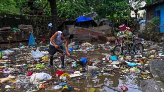 Philippines có thể chuẩn bị đón 2 cơn bão mới