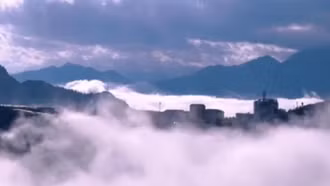 Kỳ vĩ dòng sông mây giữa lòng Sa Pa