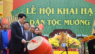 Chủ tịch nước dự Ngày hội "Sắc xuân trên mọi miền Tổ quốc" năm 2025