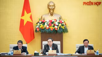 Thống nhất trình Quốc hội xem xét, quyết định chủ trương đầu tư Dự án đường sắt Lào Cai - Hà Nội - Hải Phòng.