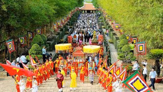 Thủ tướng Chính phủ yêu cầu thực hiện nếp sống văn minh, an toàn, tiết kiệm trong Lễ hội xuân năm 2025