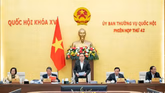 Bế mạc Phiên họp thứ 42 của Ủy ban Thường vụ Quốc hội
