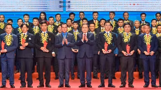 Lan tỏa khát vọng vươn lên, ý chí quyết tâm mới, khí thế mới trong công nhân, lao động