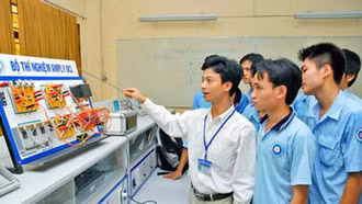 Chế độ làm việc đối với nhà giáo giáo dục nghề nghiệp