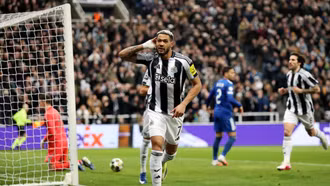 Mưa bàn thắng của Newcastle tiễn Qarabag rời Champions League