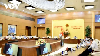 Chủ tịch Quốc hội: Mỗi quyết sách khi ban hành thiết thực với người dân