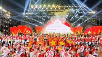 Chương trình nghệ thuật đặc biệt có chủ đề “80 năm - sáng mãi niềm tin”.