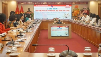 Ra mắt sách ảnh 100 năm Báo chí Cách mạng Việt Nam