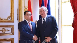 Thủ tướng Phạm Minh Chính hội đàm với Thủ tướng Pháp Francois Bayrou