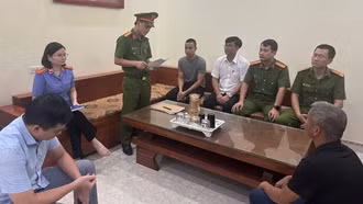 Khởi tố, tạm giam chủ kênh TikTok "Gia đình Hải Sen" bán hàng giả