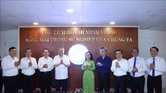 Cả nước đồng loạt tổ chức Lễ công bố các nghị quyết, quyết định về tổ chức chính quyền địa phương 2 cấp