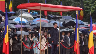 Tân Tổng thống Romania tuyên thệ nhậm chức