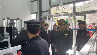 Thông quan tạm thời hoạt động xuất - nhập cảnh qua lối mở Y Tý - Ma Ngán Tý