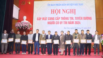 Bát Xát: Biểu dương 14 người có uy tín tiêu biểu năm 2024