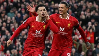 Đánh bại Chelsea, Liverpool trở lại ngôi đầu