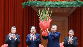 Ban Chấp hành TW Đảng khóa XIV thống nhất tuyệt đối bầu đồng chí Tô Lâm tiếp tục giữ chức Tổng Bí thư