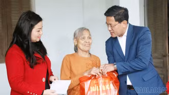 Xuân tri ân - ấm tình người