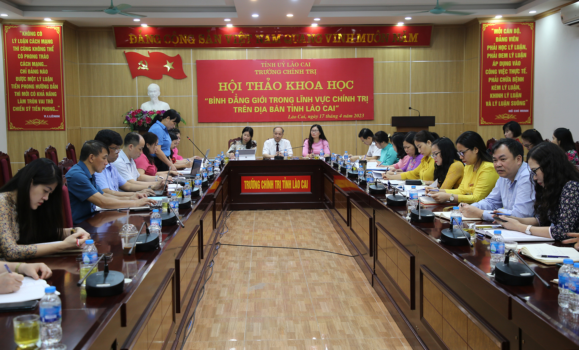 Quang cảnh hội thảo. hội thảo khoa học (1).JPG