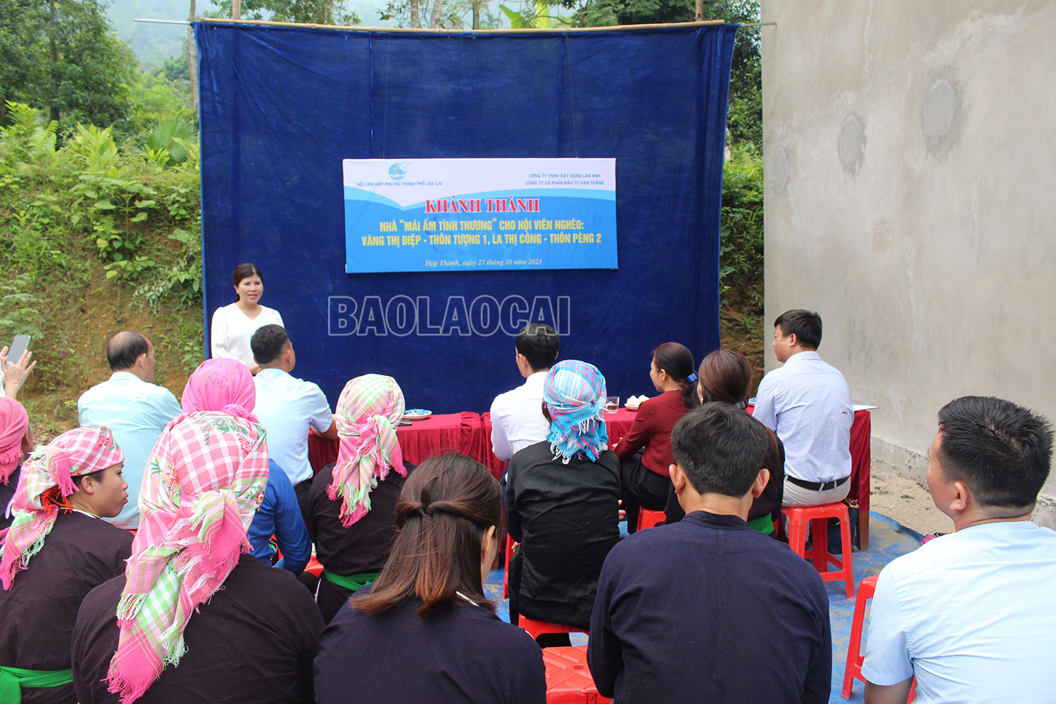 Quang cảnh lễ bàn giao nhà. IMG_1655.jpg