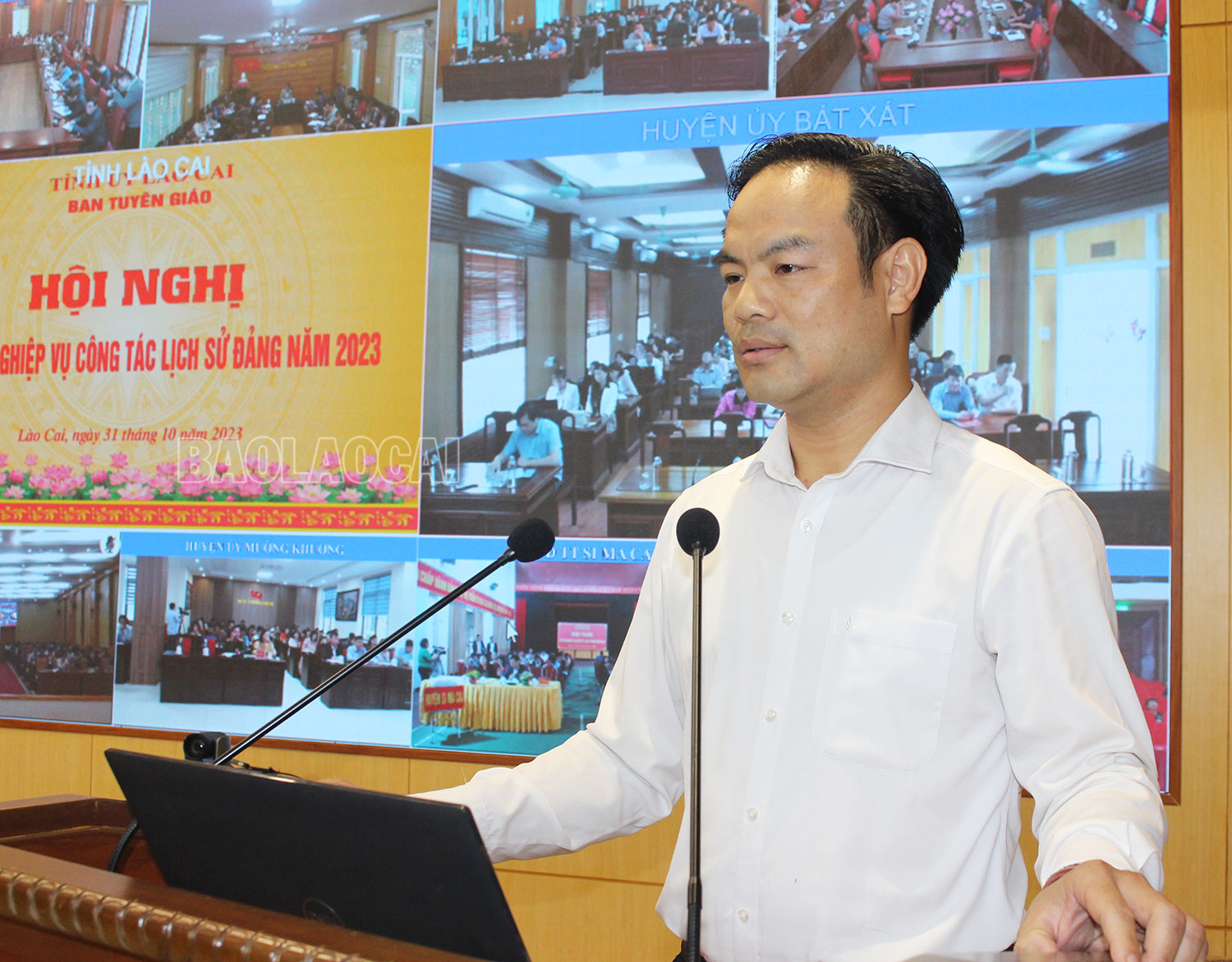 Báo cáo viên truyền đạt chuyên đề 1 đến các đại biểu. IMG_1724.jpg
