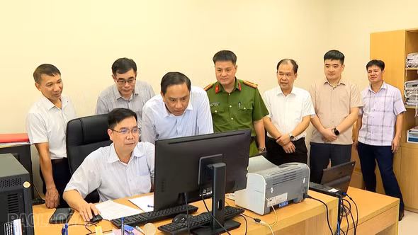 Đẩy mạnh số hoá, tạo lập dữ liệu để phục vụ chuyển đổi số toàn diện