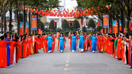 Phụ nữ Lào Cai thi đua làm theo lời Bác