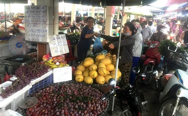 Thành phố Yên Bái: Vui - lo chợ Bến Đò ảnh 1