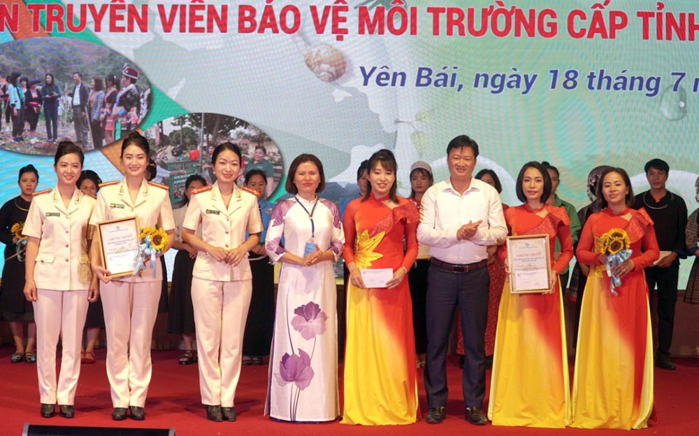 Hội Liên hiệp Phụ nữ huyện Lục Yên giải Nhất Hội thi "Tuyên truyền viên bảo vệ môi trường" cấp tỉnh ảnh 7 Hội Liên hiệp Phụ nữ huyện Lục Yên giải Nhất Hội thi "Tuyên truyền viên bảo vệ môi trường" cấp tỉnh ảnh 7
