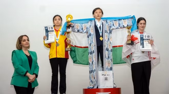 Nữ sinh giành 5 huy chương cờ vua thế giới, thi đỗ 4 trường chuyên ảnh 1