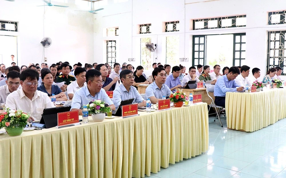 Bí thư Tỉnh ủy, Trưởng đoàn Đại biểu Quốc hội tỉnh Đỗ Đức Duy tiếp xúc cử tri thị xã Nghĩa Lộ ảnh 4