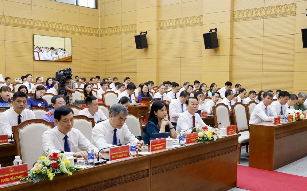Khai mạc Kỳ họp thứ 17 - HĐND tỉnh Yên Bái khóa XIX ảnh 2 Khai mạc Kỳ họp thứ 17 - HĐND tỉnh Yên Bái khóa XIX ảnh 2