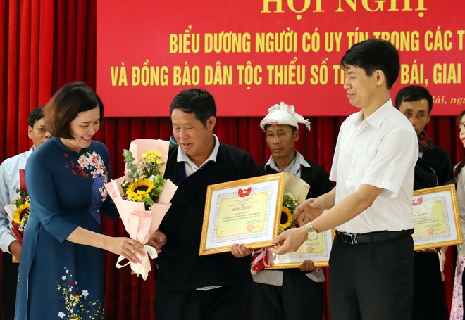 Yên Bái phát huy vai trò người có uy tín trong các tôn giáo và đồng bào dân tộc thiểu số ảnh 1