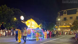 Bừng sáng đêm trăng Nghĩa Lộ 