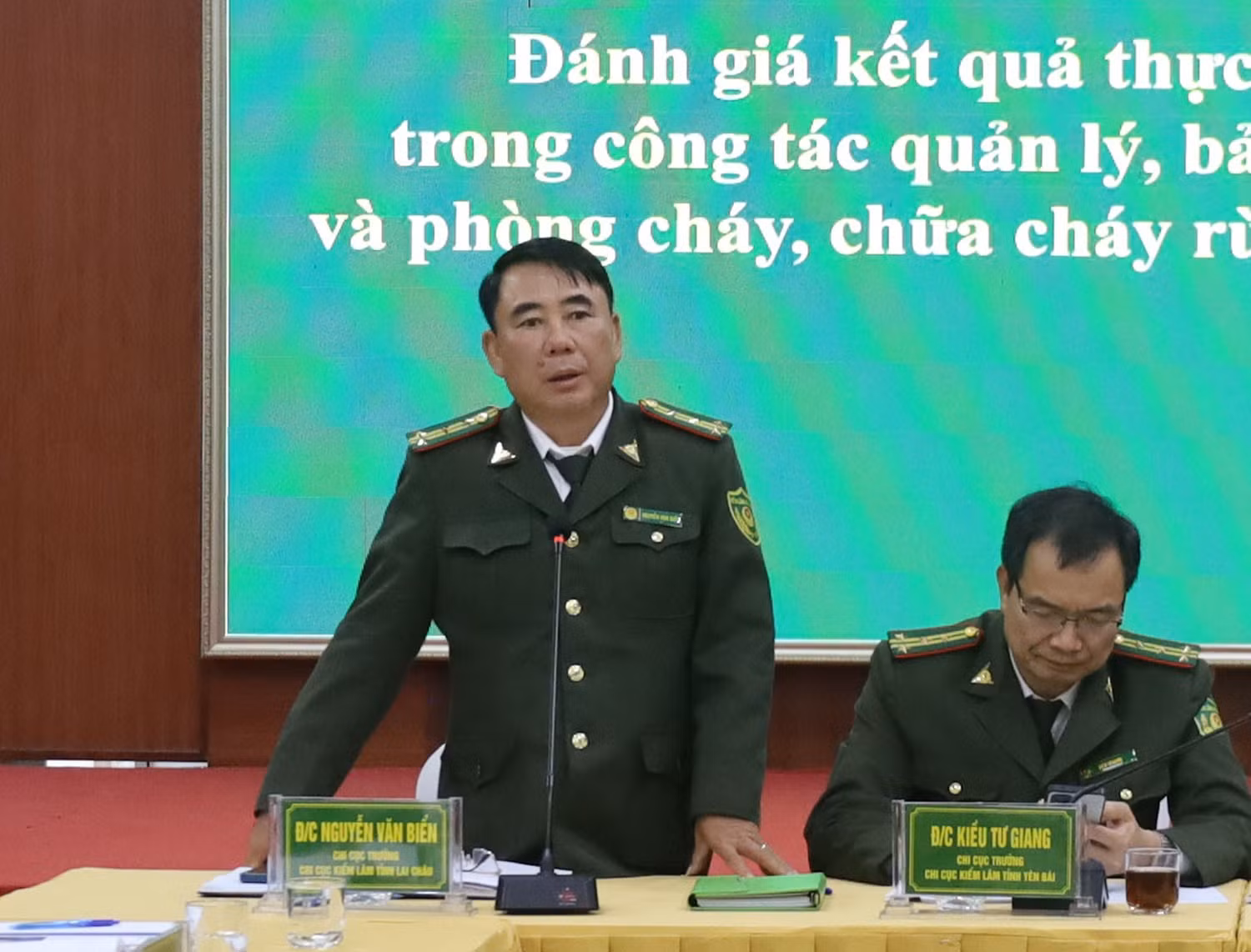 b.jpg