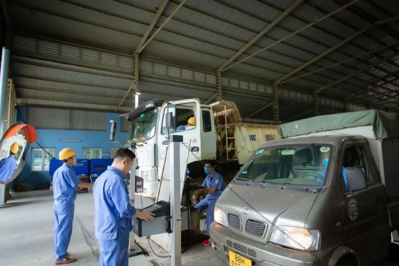 Dây chuyền kiểm định xe cơ giới.