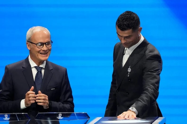Ronaldo khiến mọi người háo hức mỗi lần ấn nút.