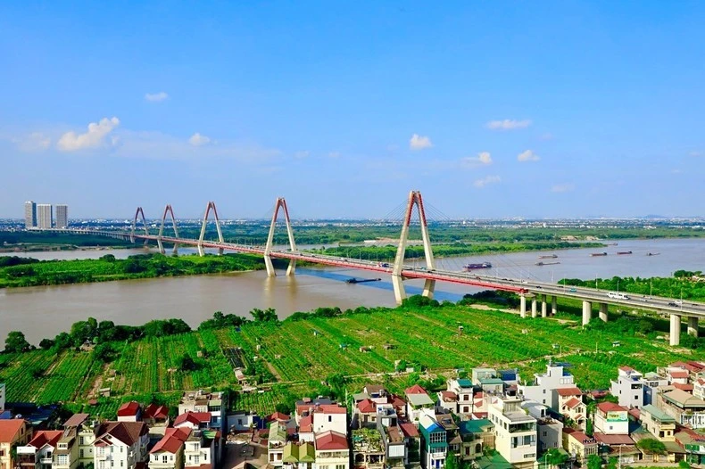 Cầu Nhật Tân.